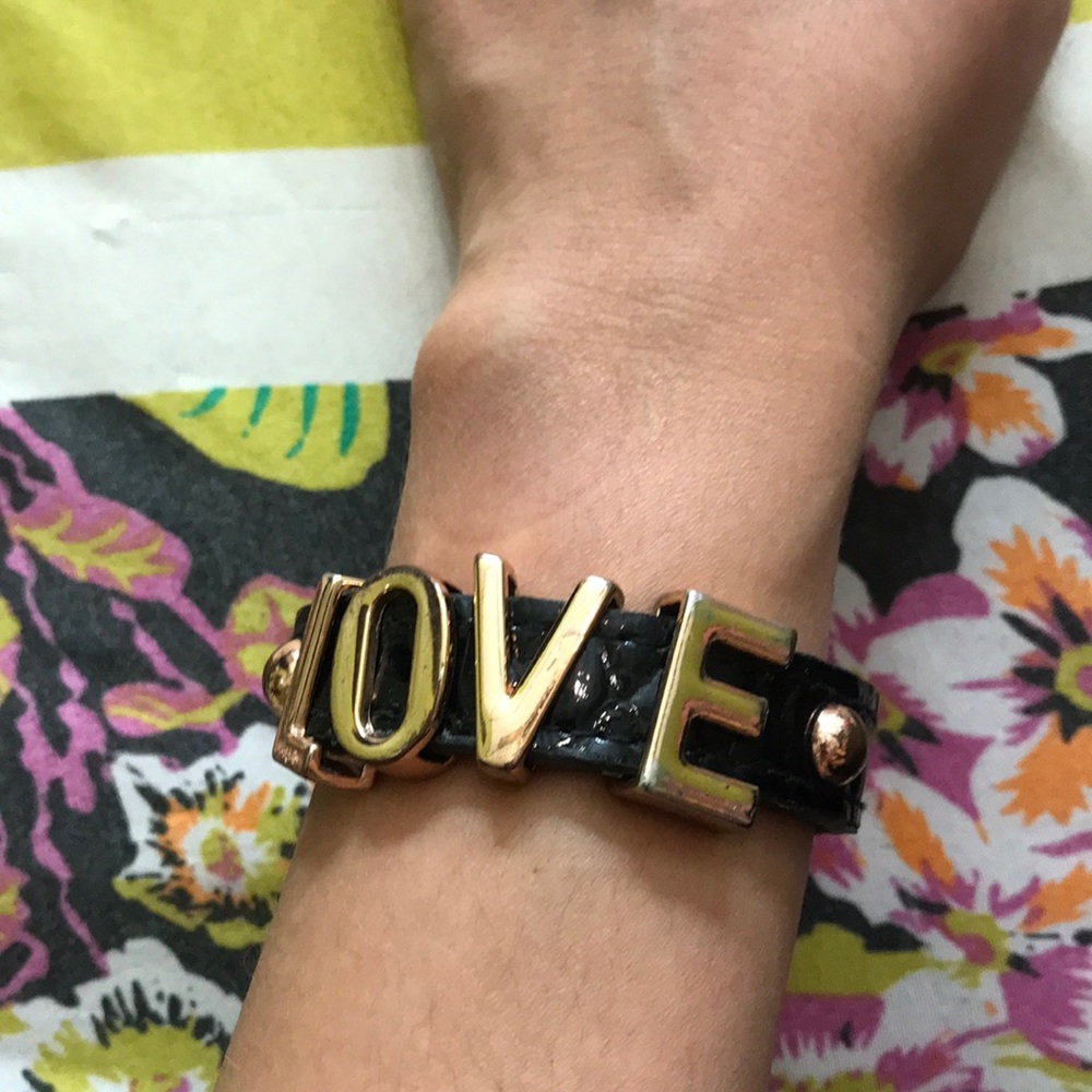 BCBG bracelet
